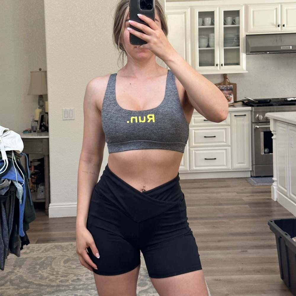 Grey and yellow sports bra : small